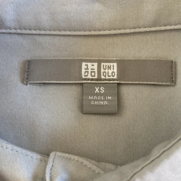 UNIQLO Shirt - Picture 2 of 9